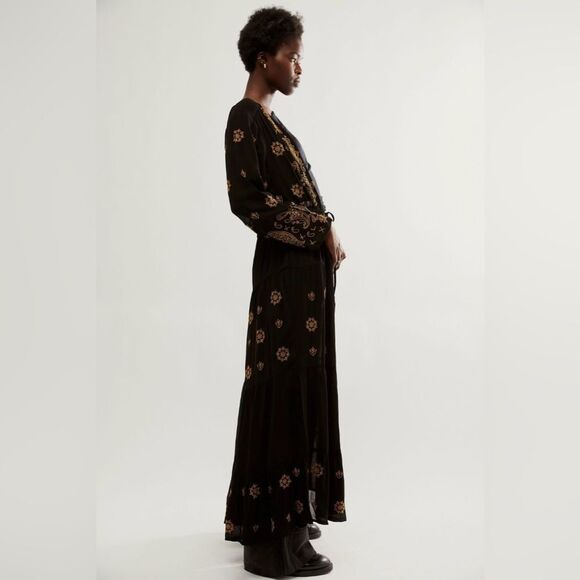 NWT ☯️ FP LA CIENEGA EMBROIDERED KIMONO IN BLACK ☯️ NWT - Picture 4 of 8